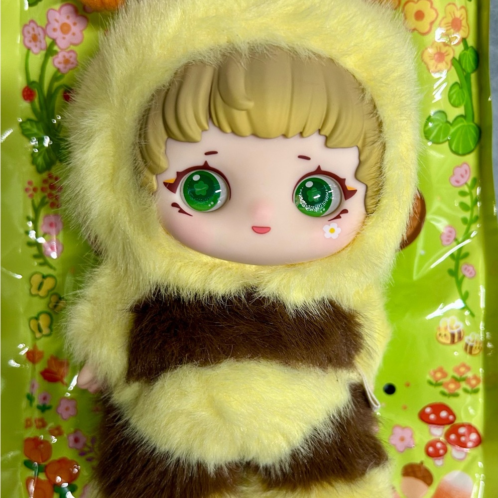 Cute Ziyuli Plush Bee Doll in Yellow and Brown Outfit